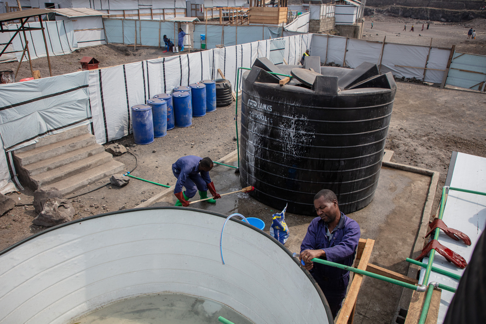 Abwasserbehandlung im Vertriebenenlager von Lushagala