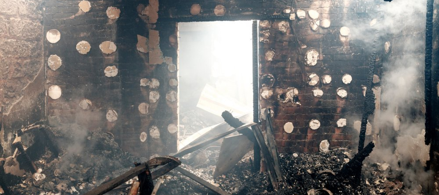 Haus nach Beschuss in Mariupol, Ukraine